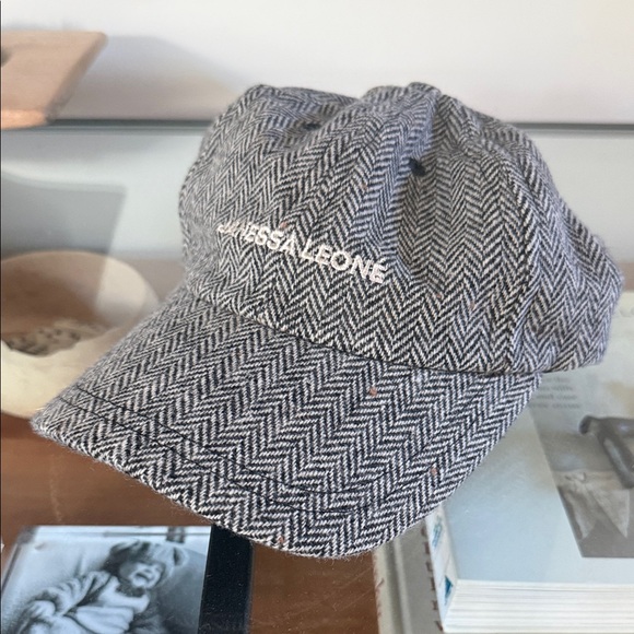 Janessa Leone Charcoal Herringbone Hat - Picture 6 of 7